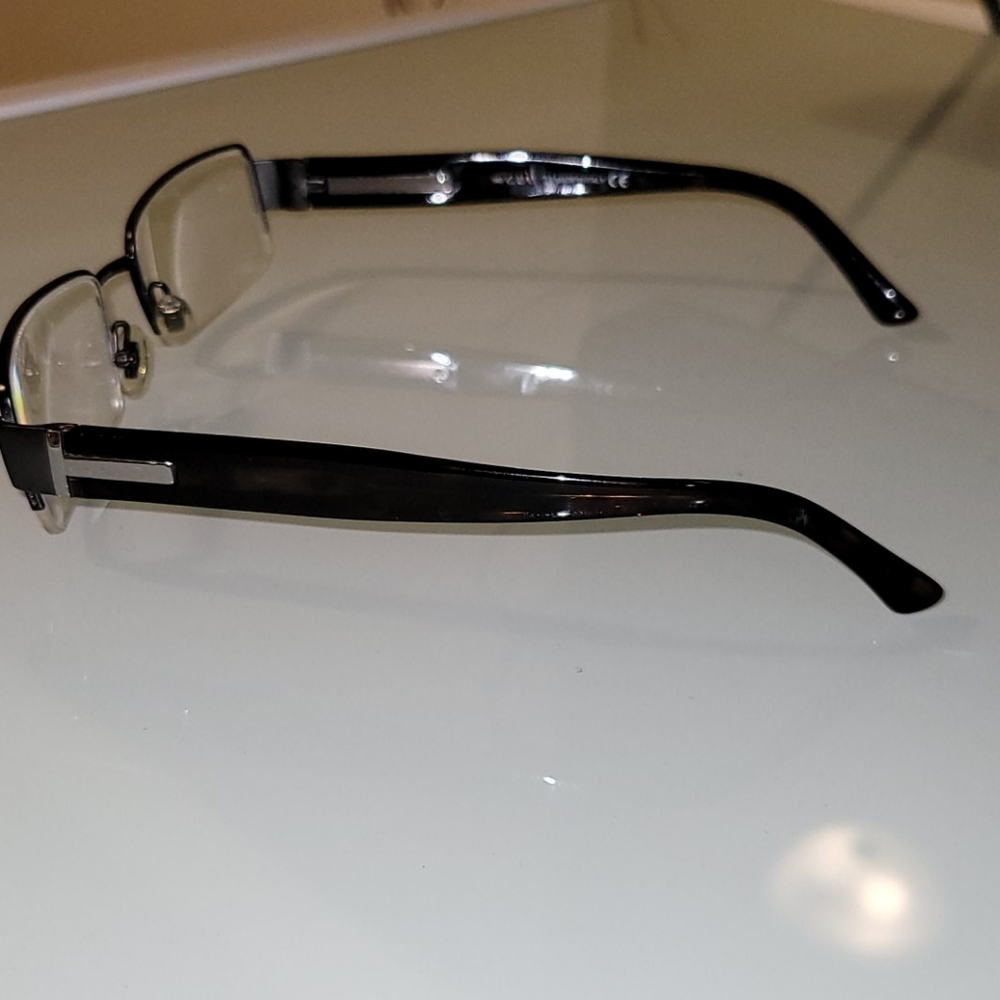 🔥🔥Authentic Gucci eyeglasses🔥🔥 - Picture 9 of 11